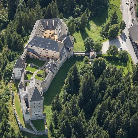 Schloss Moosham - Urlaub Im Mayrhof